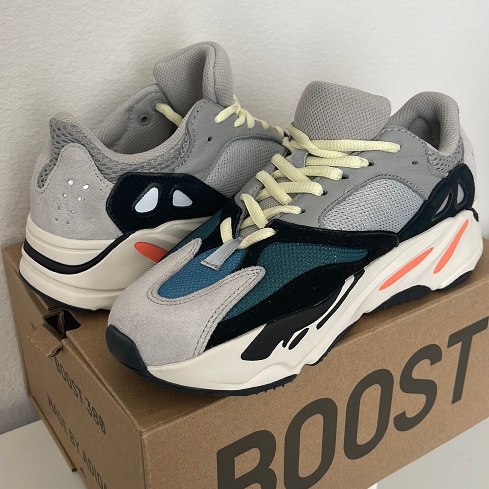 Yeezy boost 700 brand new